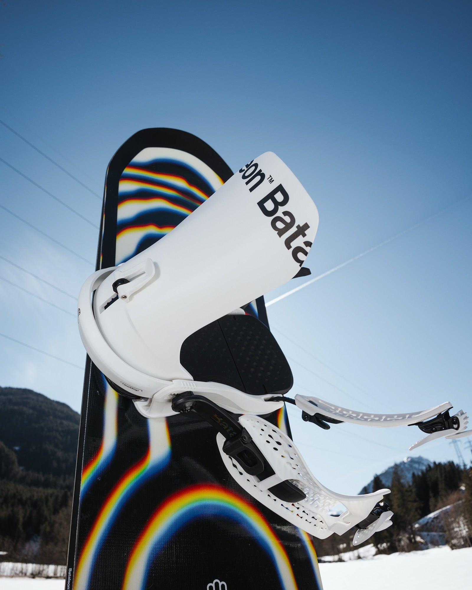 color-white Bindings - Chaos HeelWrap™ Snowboard Bindings - Bataleon US